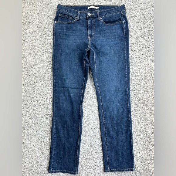 Levi's Jeans Womens 10 Classic Straight Dark Wash Casual Denim Basic Modest - Picture 1 of 4
